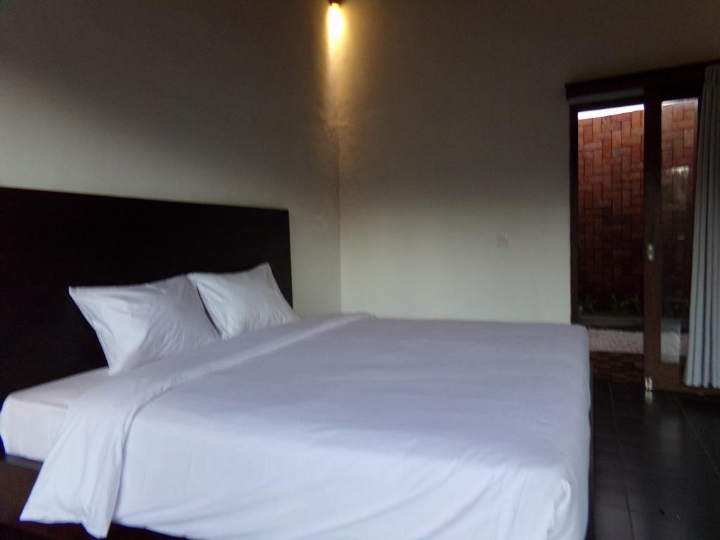潘达瓦海滩家庭旅馆 Kuta Selatan 外观 照片